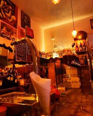 La Iglesia Bar & Gallery