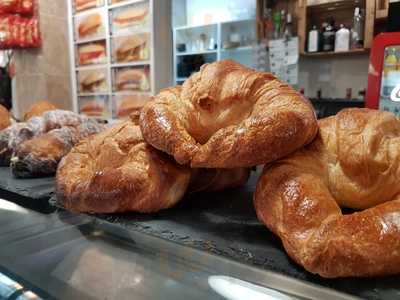 Bar Cafeteria T????mate Algo