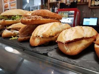 Bar Cafeteria T????mate Algo