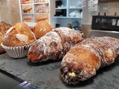 Bar Cafeteria T????mate Algo