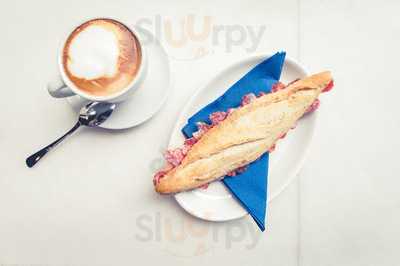 353 Avenue Restaurant