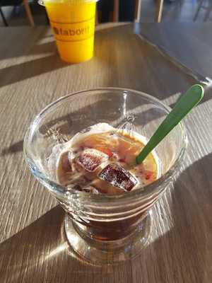 Faborit District Fira