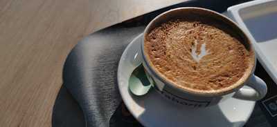 Faborit District Fira