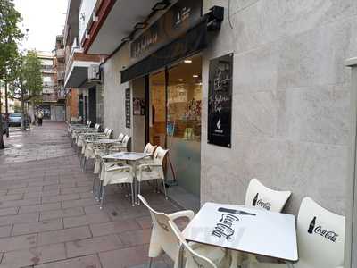 La Sastrería Café
