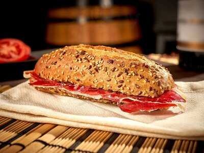 Enrique Tomás Jamon-tapas-vino