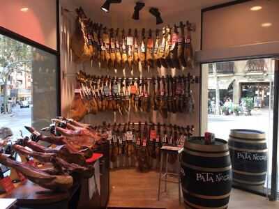 Enrique Tomás Jamon-tapas-vino