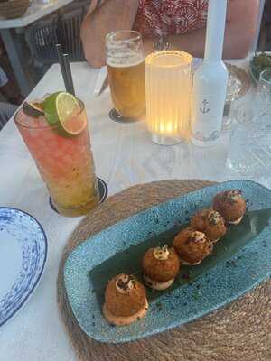 Barbuda Beach Bar & Grill