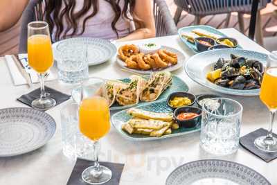 Barbuda Beach Bar & Grill