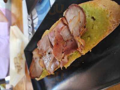 El Tesorillo Abacería & Bar