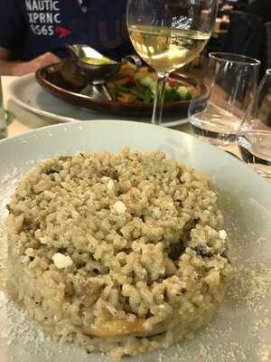 Rustik - Steakhouse & Gastrobar