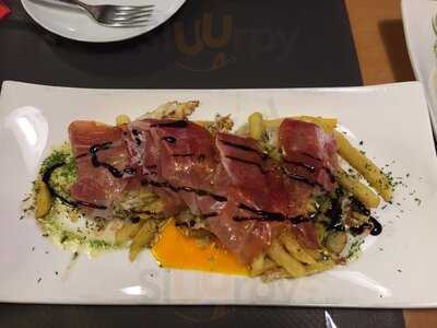 Trikuharri Bar Restaurant