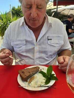 Meson De Loic Y Cathy