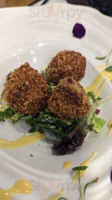 Epoca Restaurante Peruano Fusión