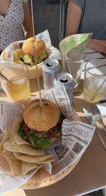 H2o Juice Bar & Vegan Cafe