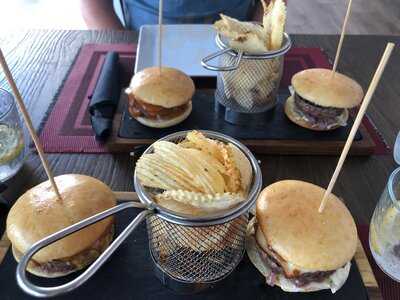 El Taller Tapas Bar & Sweet Shop