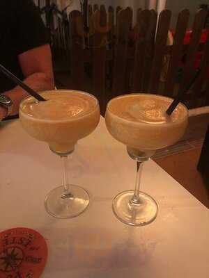 The White Bar & Grill