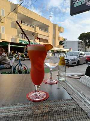 Smith's Cafe-bar-restaurant