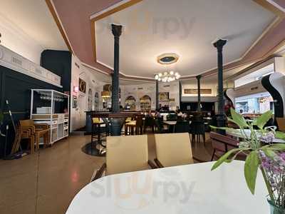 Carmen Gastro Bar Gin Club