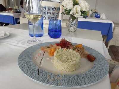 Blue Sapphire Restaurant & Lounge