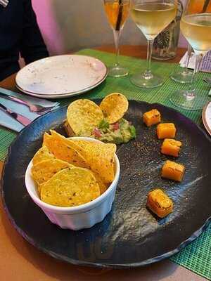 Charlotte Gastrobar & Cocktails