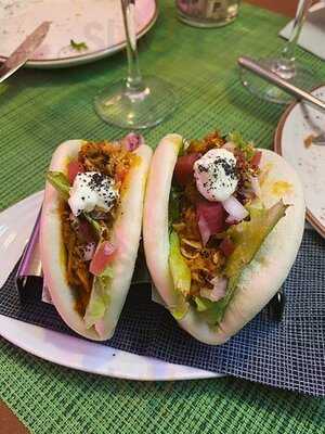 Charlotte Gastrobar & Cocktails