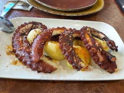 Taperia Vinoteca La Jefatura