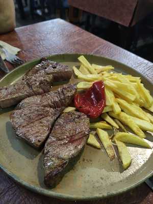 Taperia Vinoteca La Jefatura