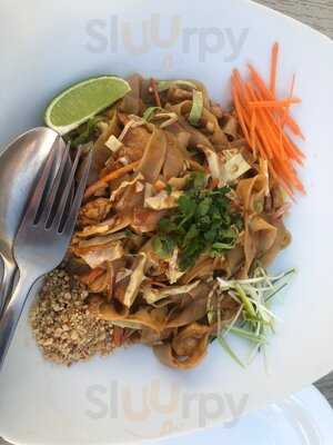 Niu Cafe Puerto Colon Thai Restaurant