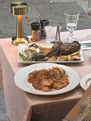 Caravaggio Italian Restaurant & Pizza