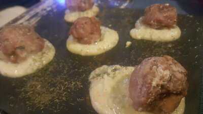 13 Bistrot & Tapas Bar