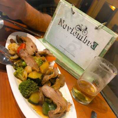 Noviembre Tapas Y Vinos