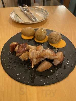 Lolin Cafe Gastrobar