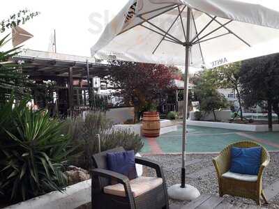 The Old Smugglers Inn