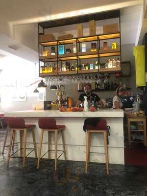 Vins I Mes Restaurant Enoteca