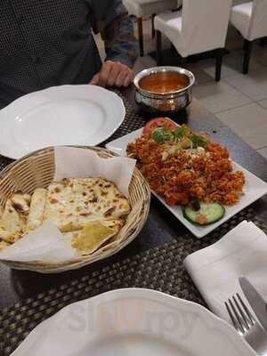 Bombay Tandoori Restaurante Hindú