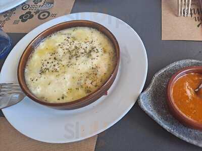 Con Acento Parrilla Resto Bar