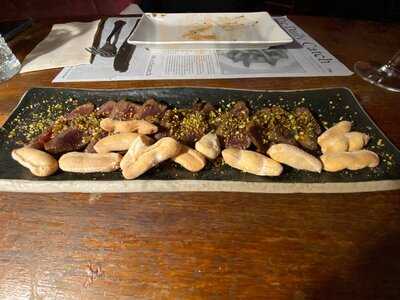 El Faro Industrial Gastroclub