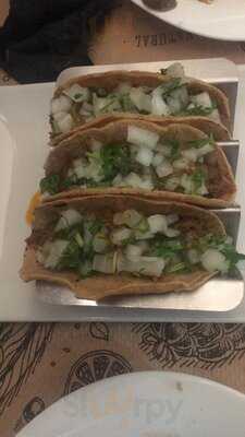 El Mexicano Y Mucho Más