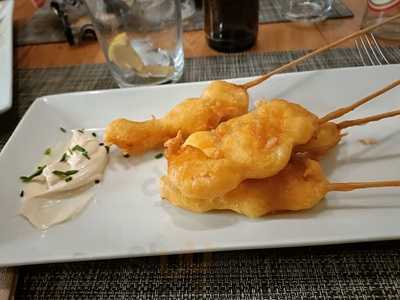 El Almacen, Vinos Y Tapas