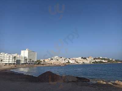 Oli Beach Restaurant