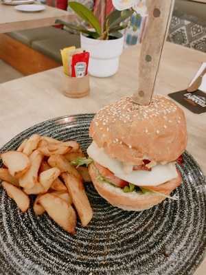 A Poniente Gastro Bar