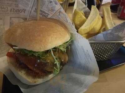 A Vaca Hamburgueseria & Bar