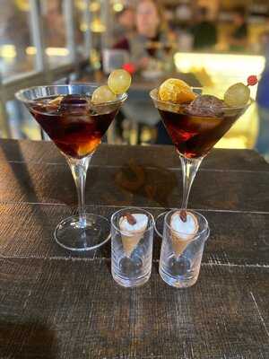 Cervantes 10 Vermutería