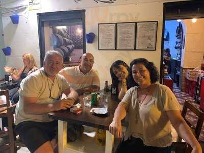 Con-bulli Tabanco Vinos Tapas