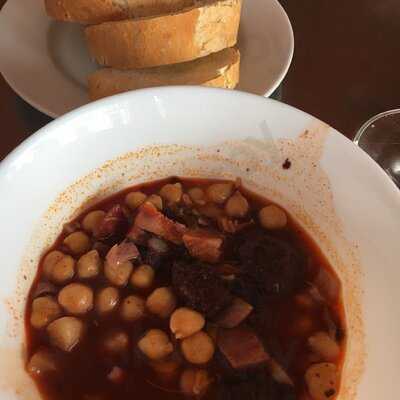 Bar El Salón - Photo 7