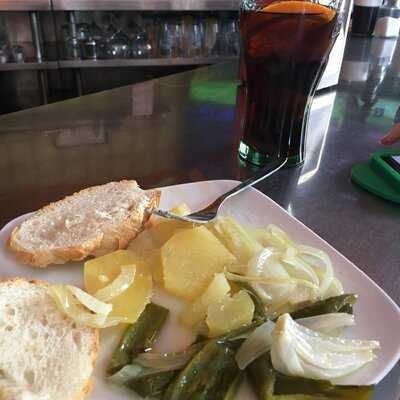 Bar El Salón - Photo 8