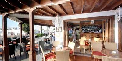 Arthur's Bar & Restaurant