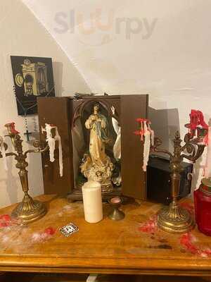 Trinidad Taperia  CafÉ Bar