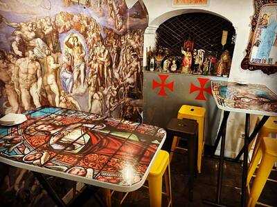 Trinidad Taperia  CafÉ Bar