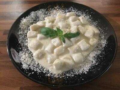 La Vespa 50 Ristoranti Pizzería